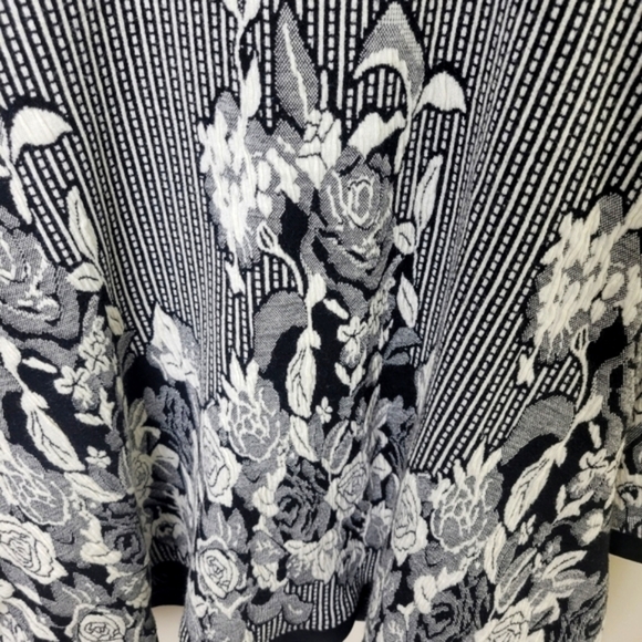 Joseph Ribkoff Black/Off-White Floral Jacquard Jacket Size 10 - Picture 7 of 10